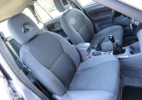 Toyota RAV4 cena 14900 przebieg: 249000, rok produkcji 2002 z Mirosławiec małe 742